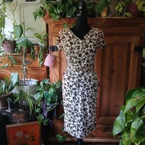 Vintage 50s Wiggle Dress Black and Brown Roses Rockabilly Pinup Glam size XS
